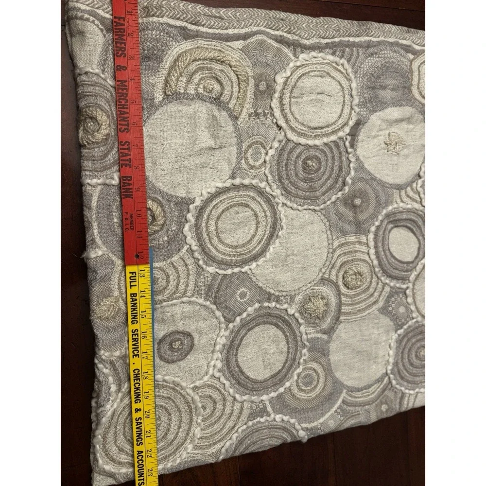 Barhú Jena Beige White Embroidered‎ Coverlet Blanket Concentric Circles & Fringe